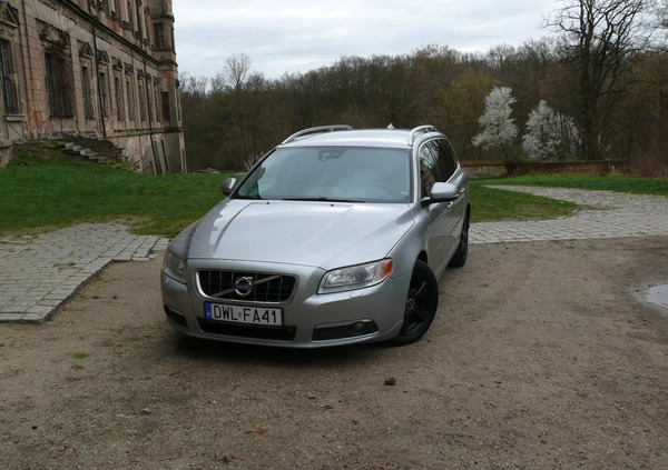 Volvo V70 cena 31500 przebieg: 307000, rok produkcji 2012 z Tychy małe 596